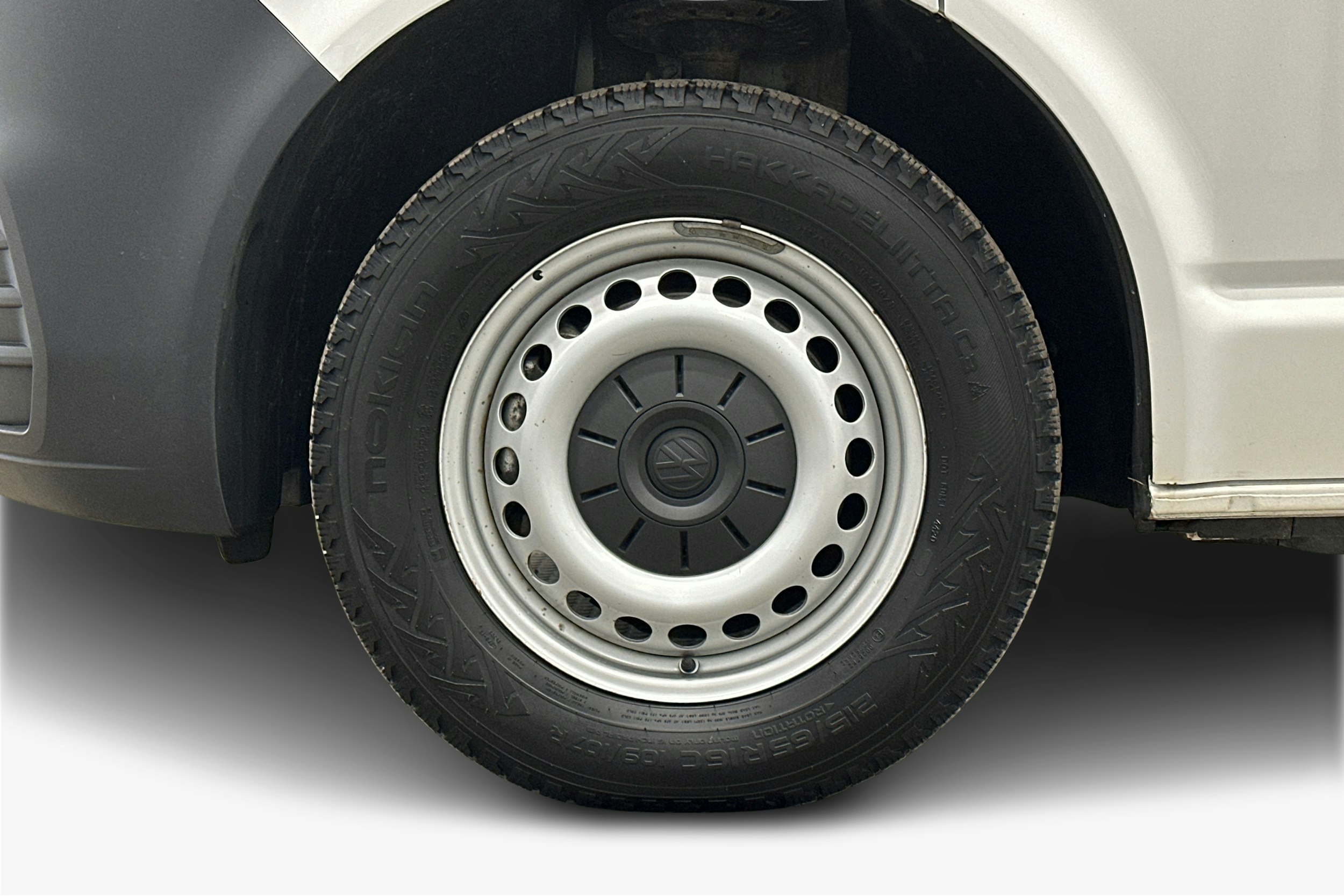 valkoinen Volkswagen Transporter 2021 kuva 12.