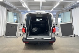 valkoinen Volkswagen Transporter 2021 kuva 15.