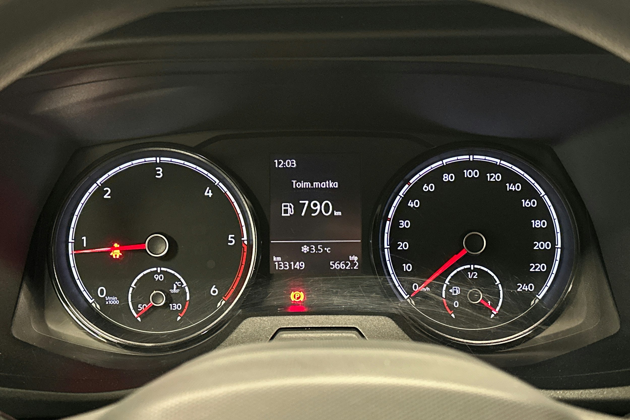 valkoinen Volkswagen Transporter 2021 kuva 19.