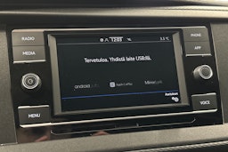 valkoinen Volkswagen Transporter 2021 kuva 20.