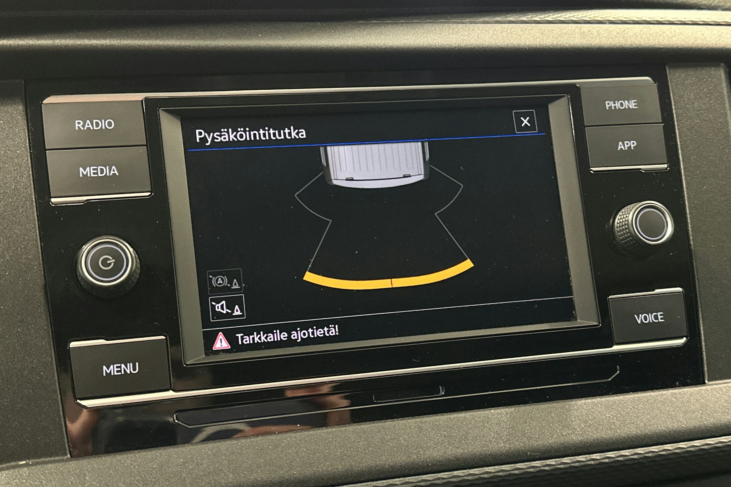 valkoinen Volkswagen Transporter 2021 kuva 21.