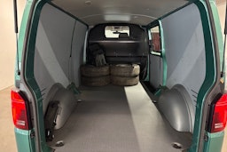Vihreä Volkswagen TRANSPORTER 2021 kuva 11.