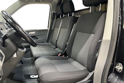 musta Volkswagen Transporter 2021 kuva 10.