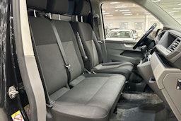 musta Volkswagen Transporter 2021 kuva 13.