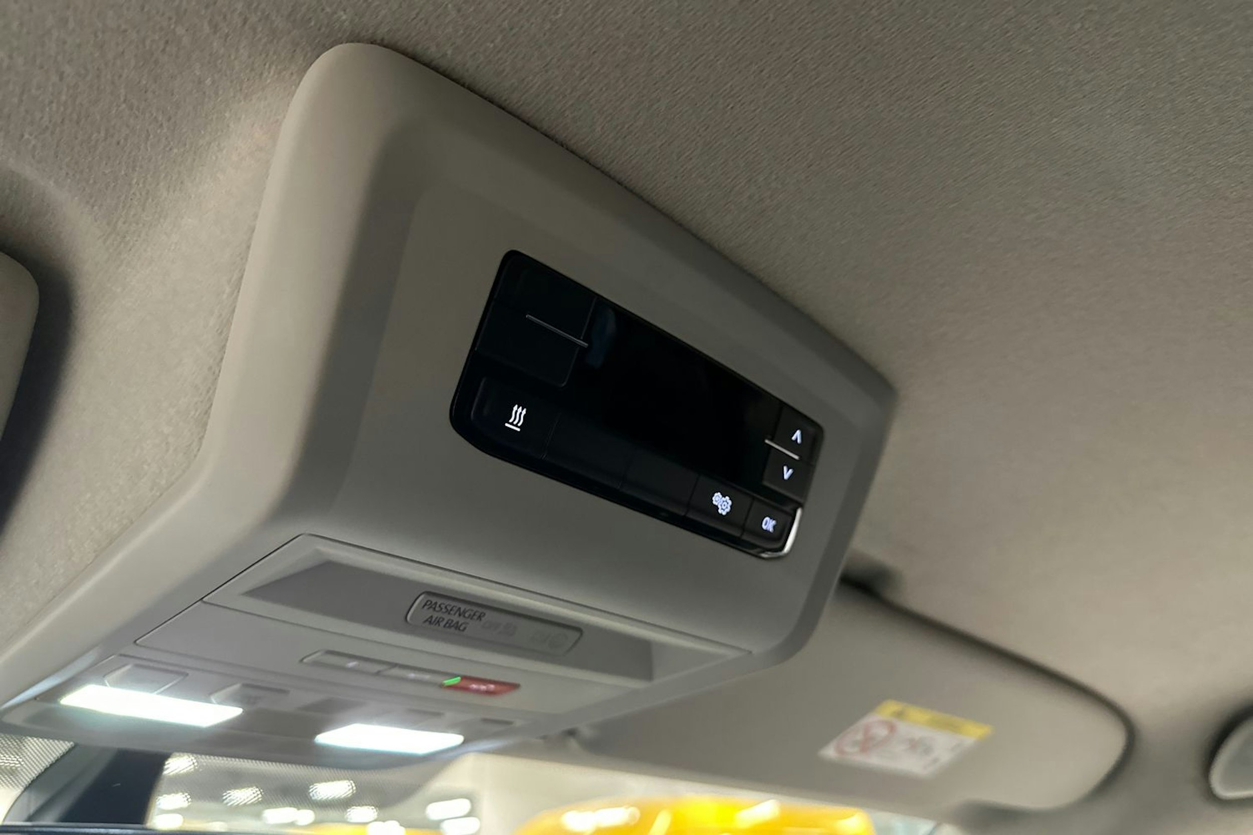 musta Volkswagen Transporter 2021 kuva 16.