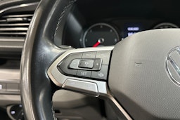 musta Volkswagen Transporter 2021 kuva 17.