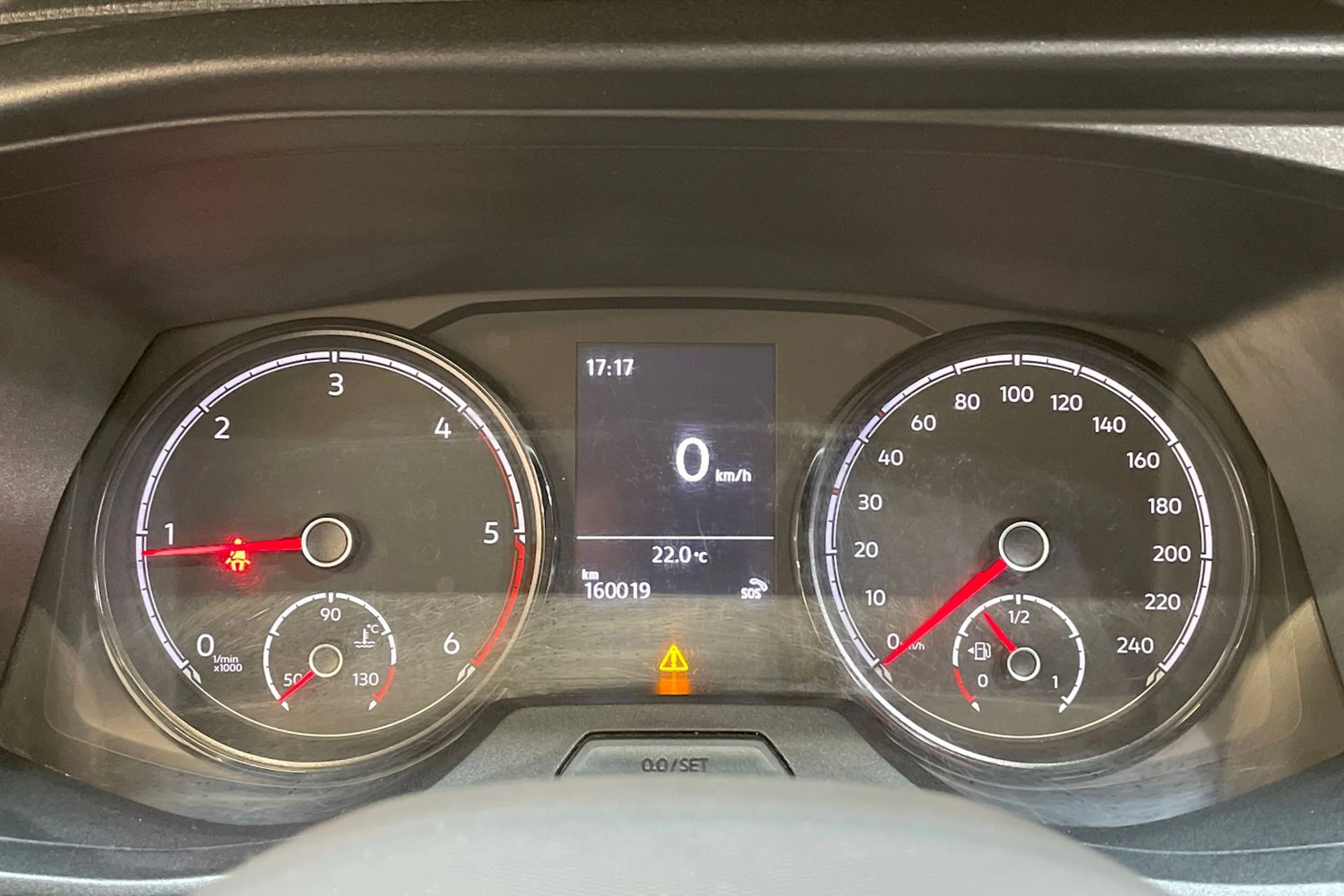 valkoinen Volkswagen Transporter 2021 kuva 20.