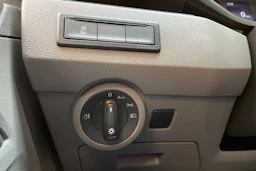 valkoinen Volkswagen Transporter 2021 kuva 22.