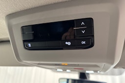 sininen Volkswagen Transporter 2021 kuva 23.