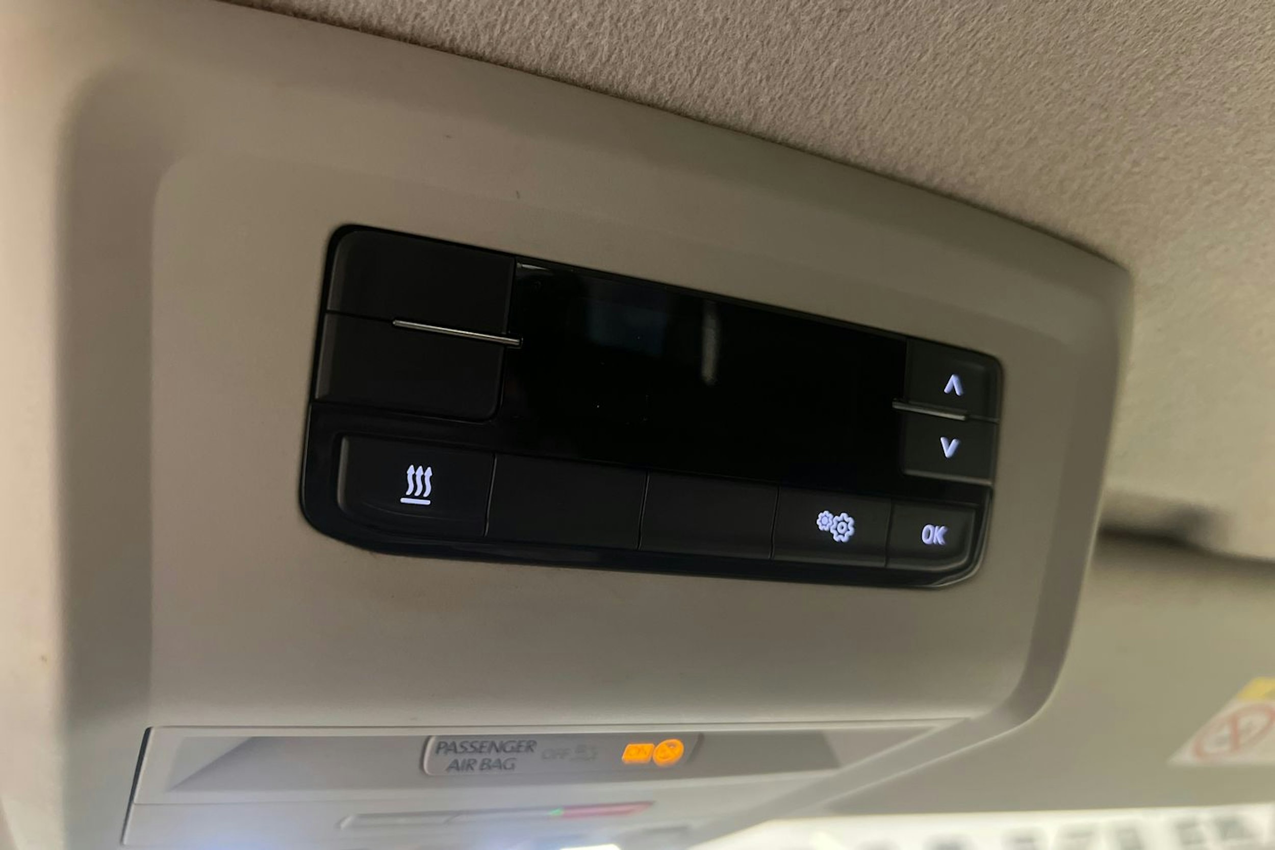 harmaa Volkswagen Transporter 2021 kuva 15.