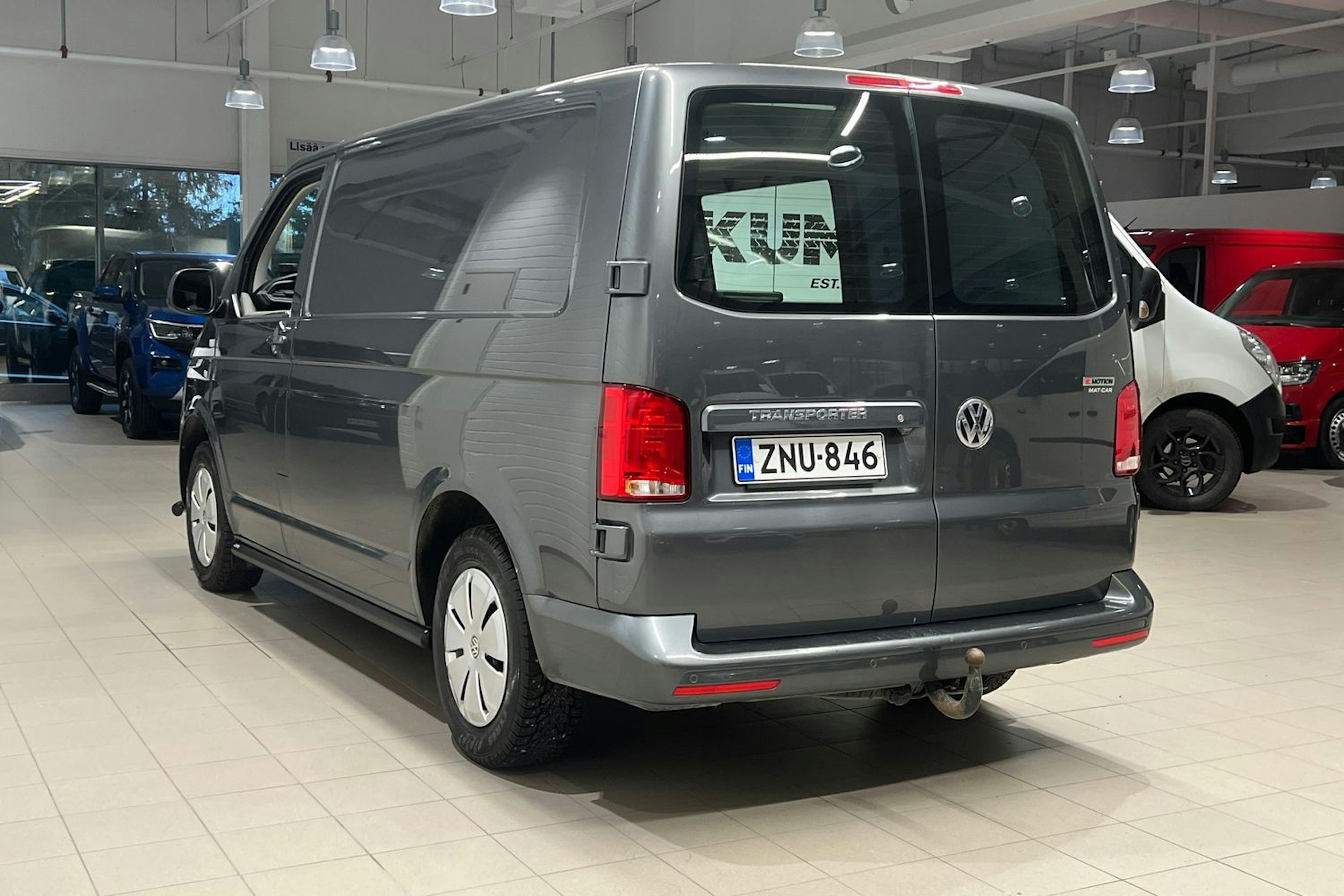 harmaa Volkswagen Transporter 2021 kuva 21.
