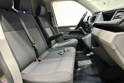 harmaa Volkswagen Transporter 2021 kuva 27.