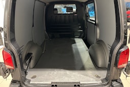 harmaa Volkswagen Transporter 2021 kuva 32.