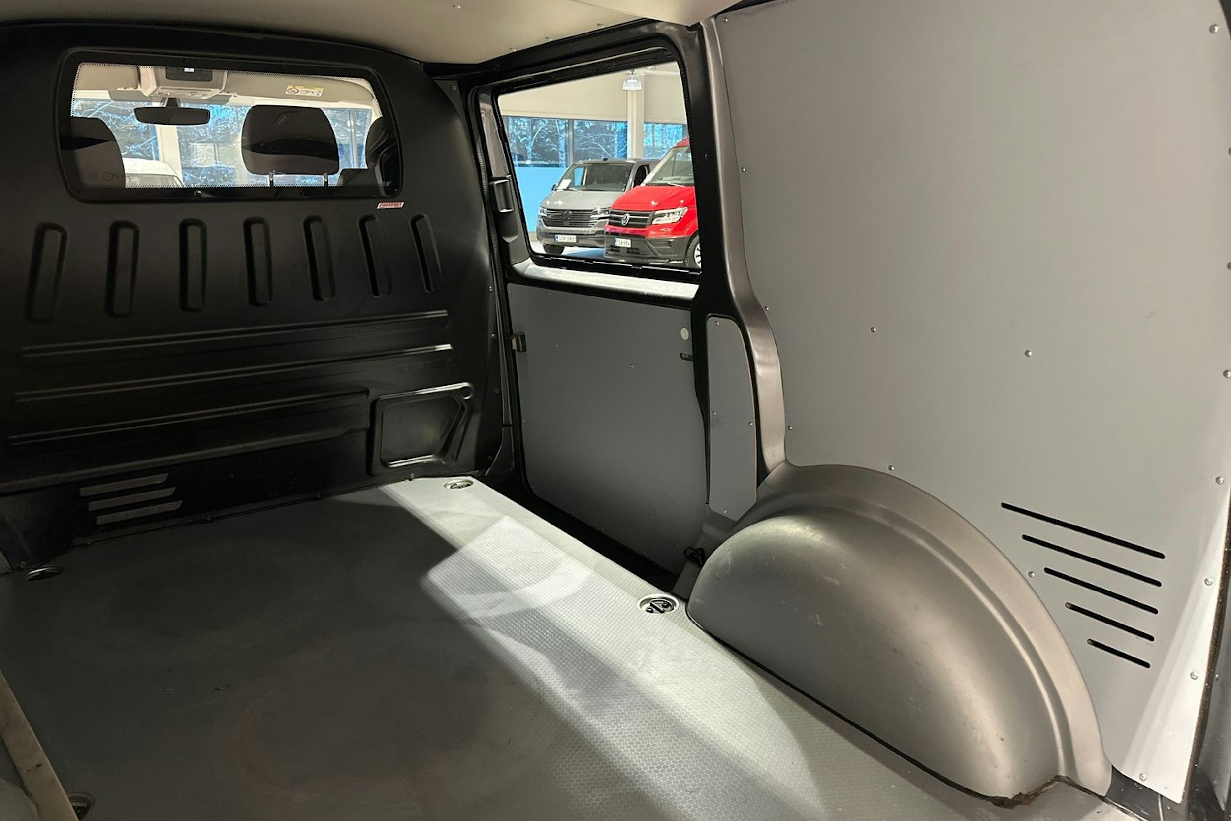 harmaa Volkswagen Transporter 2021 kuva 34.