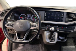 punainen Volkswagen Transporter 2021 kuva 9.