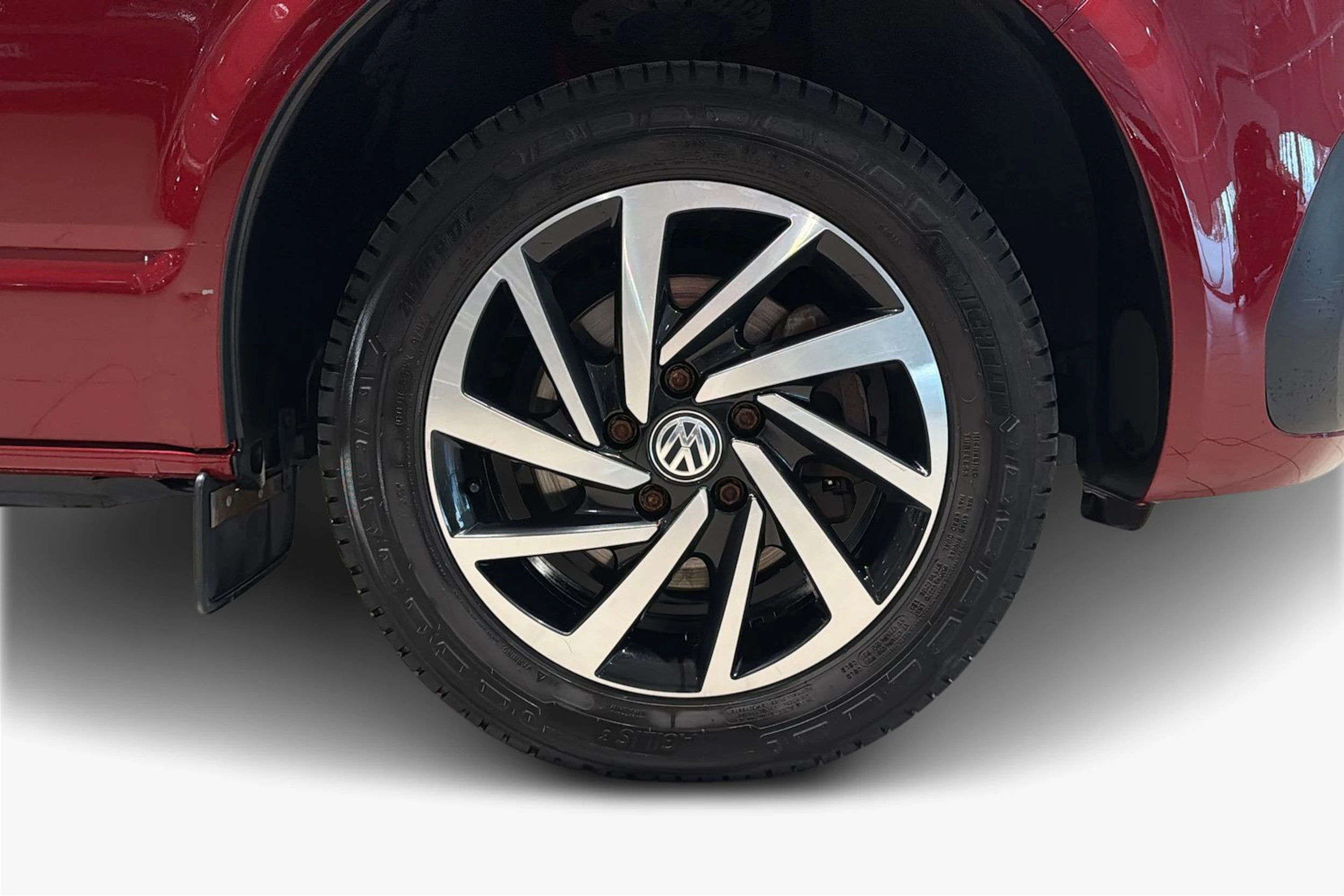 punainen Volkswagen Transporter 2021 kuva 12.