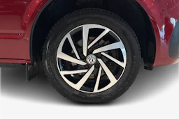 punainen Volkswagen Transporter 2021 kuva 12.