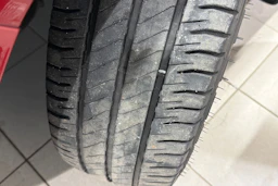 punainen Volkswagen Transporter 2021 kuva 13.