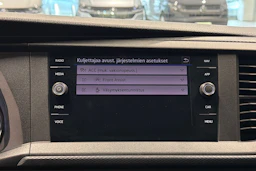 punainen Volkswagen Transporter 2021 kuva 22.