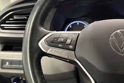 valkoinen Volkswagen Transporter 2022 kuva 12.