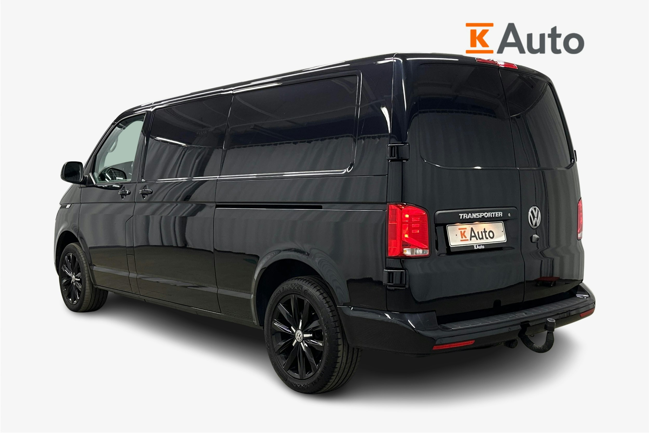 musta Volkswagen Transporter 2022 kuva 2.