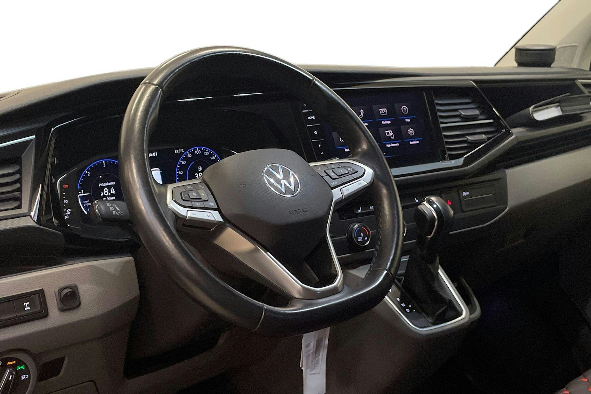 met. punainen Volkswagen Transporter 2022 kuva 9.