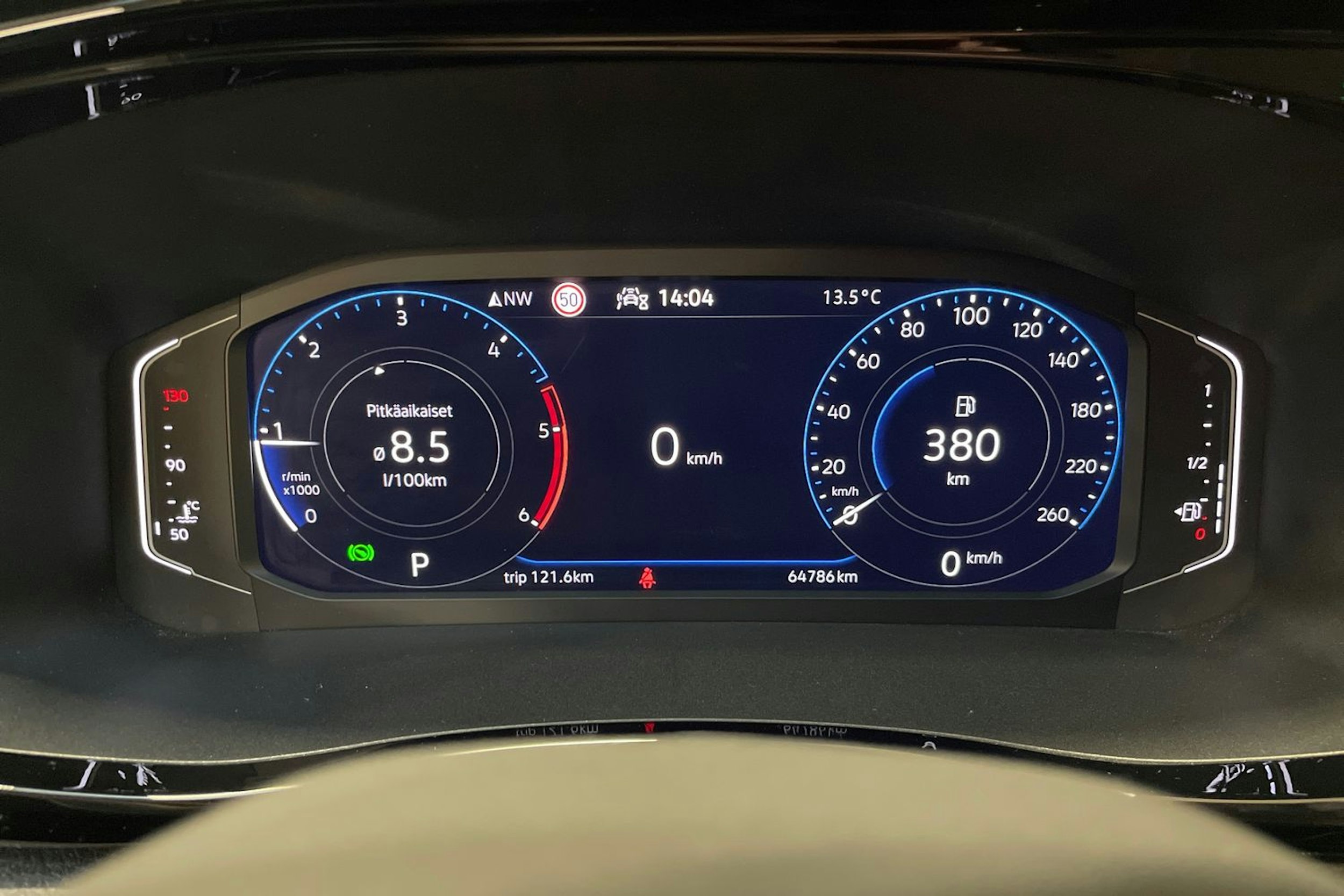 met. punainen Volkswagen Transporter 2022 kuva 20.