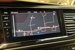 met. punainen Volkswagen Transporter 2022 kuva 22.