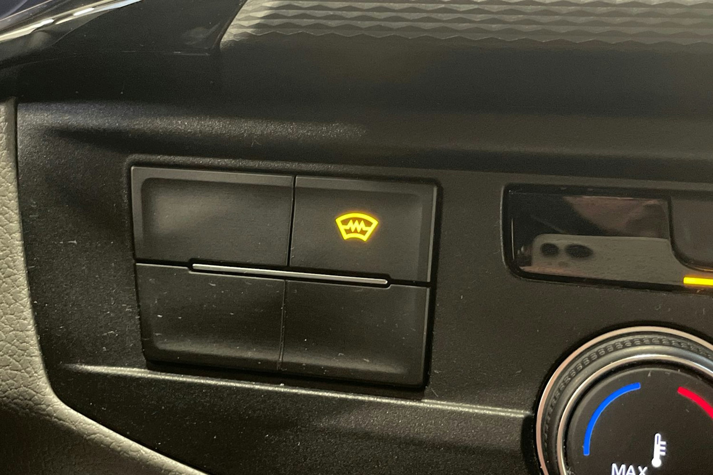 met. punainen Volkswagen Transporter 2022 kuva 27.