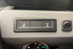 met. punainen Volkswagen Transporter 2022 kuva 28.