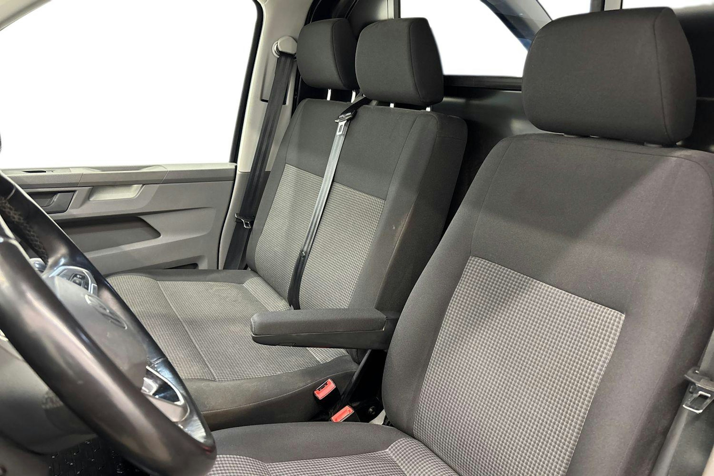 met. musta Volkswagen Transporter 2022 kuva 11.