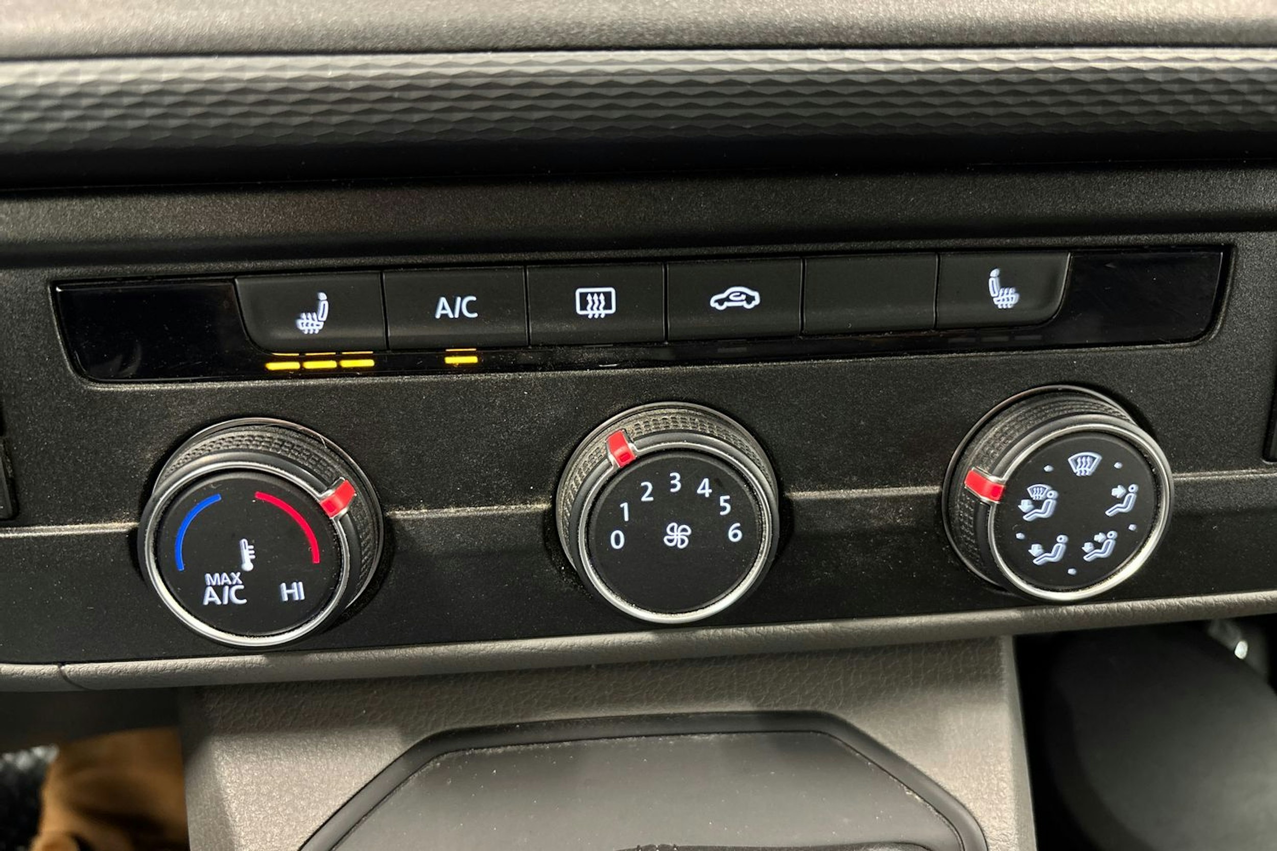 met. musta Volkswagen Transporter 2022 kuva 20.