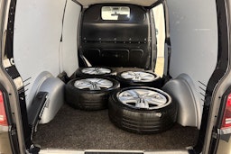 met. musta Volkswagen Transporter 2022 kuva 26.