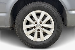 harmaa Volkswagen Transporter 2022 kuva 12.