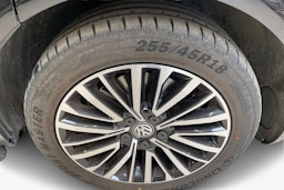 musta Volkswagen Transporter 2022 kuva 11.