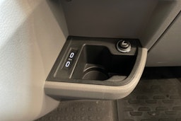 musta Volkswagen Transporter 2022 kuva 28.