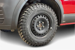 punainen Volkswagen Transporter 2022 kuva 12.