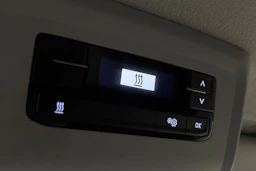 punainen Volkswagen Transporter 2022 kuva 25.