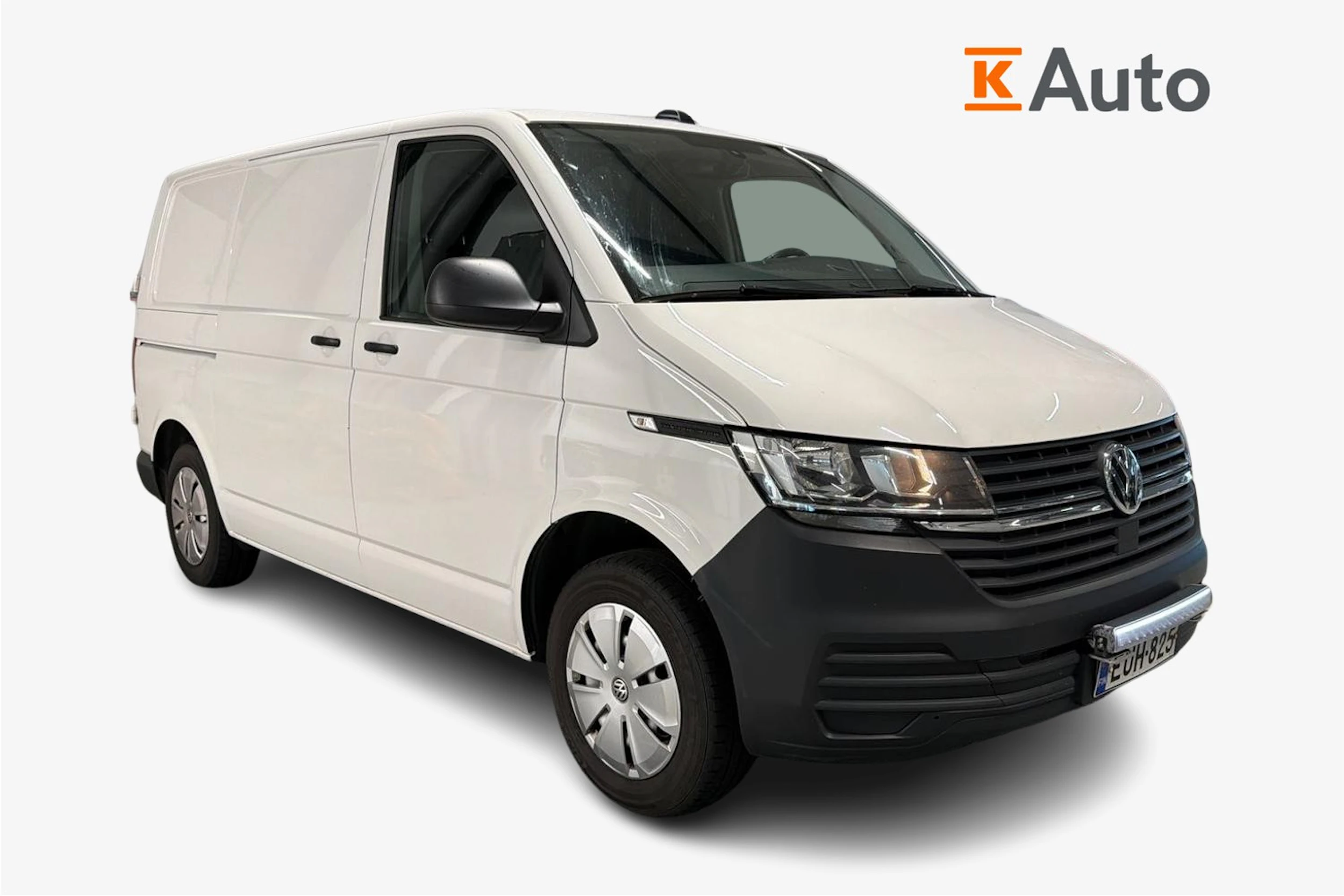 valkoinen Volkswagen Transporter 2022 kuva 1.