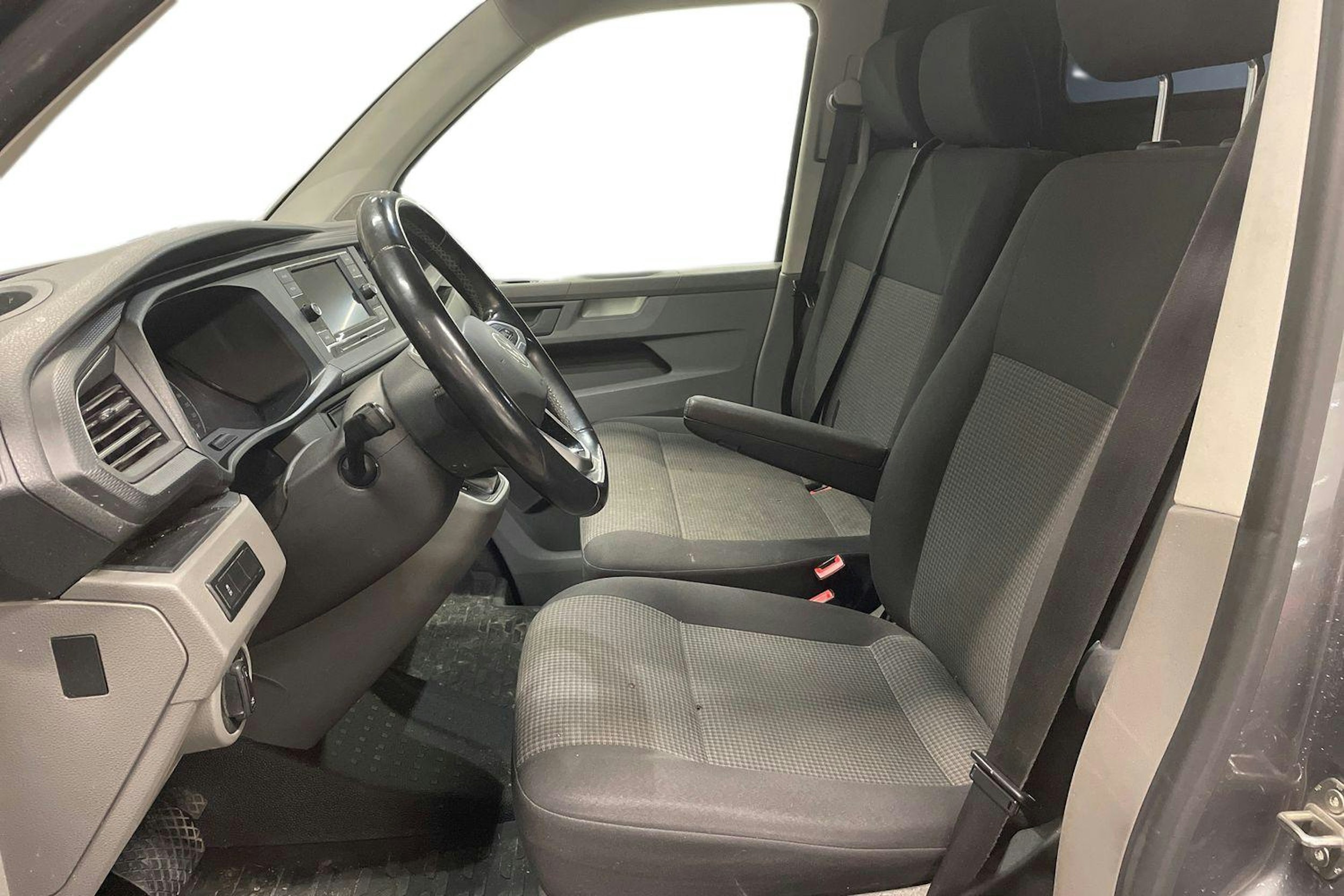 met. harmaa Volkswagen Transporter 2022 kuva 3.