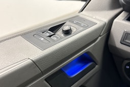 met. harmaa Volkswagen Transporter 2022 kuva 19.