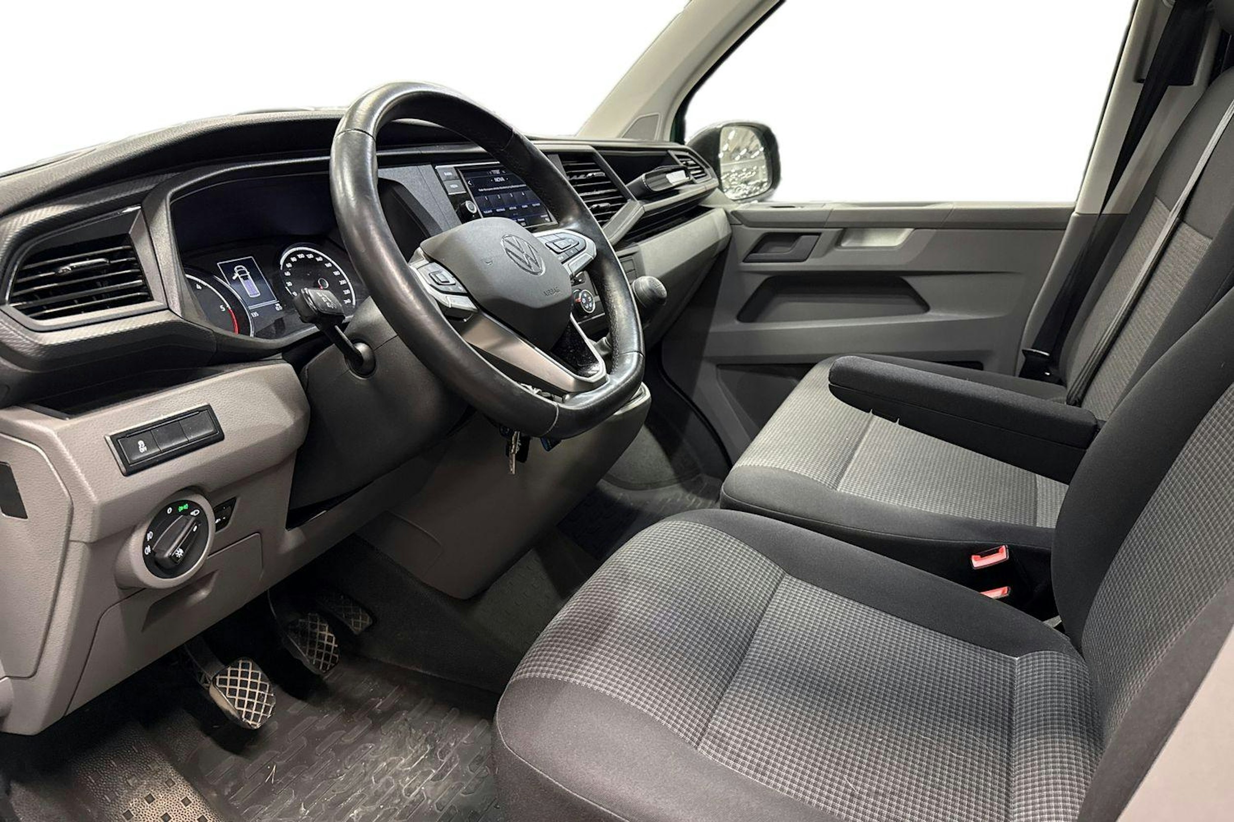 Vihreä Volkswagen TRANSPORTER 2022 kuva 3.