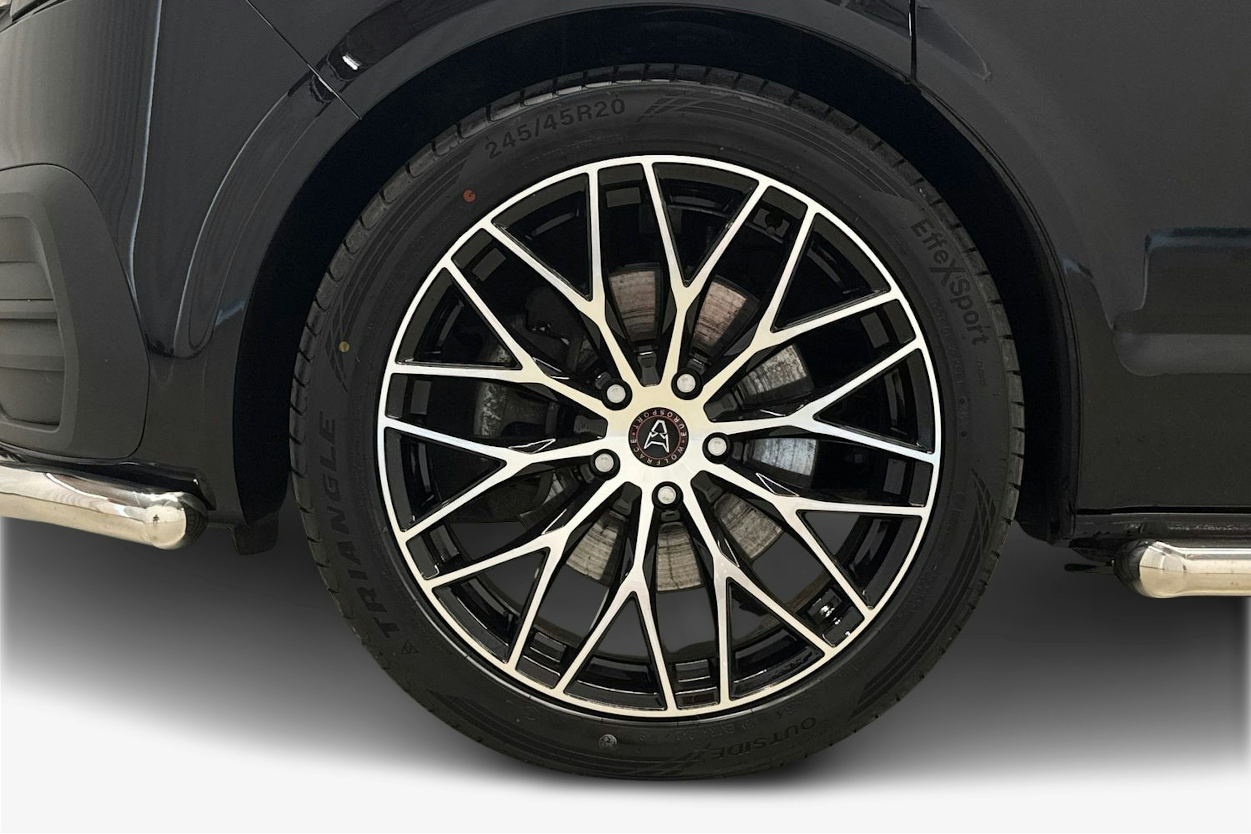 musta Volkswagen Transporter 2022 kuva 11.