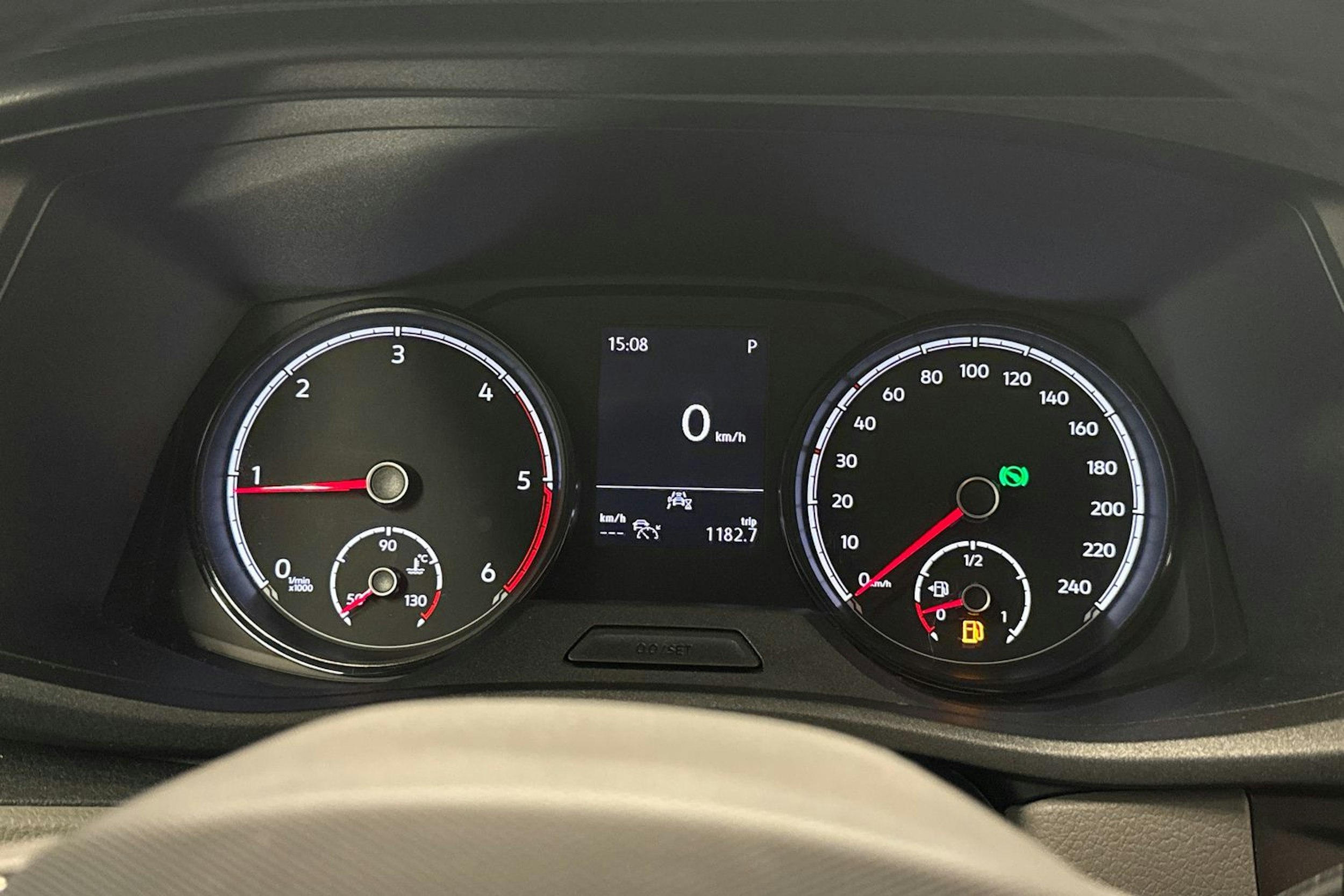 musta Volkswagen Transporter 2022 kuva 14.