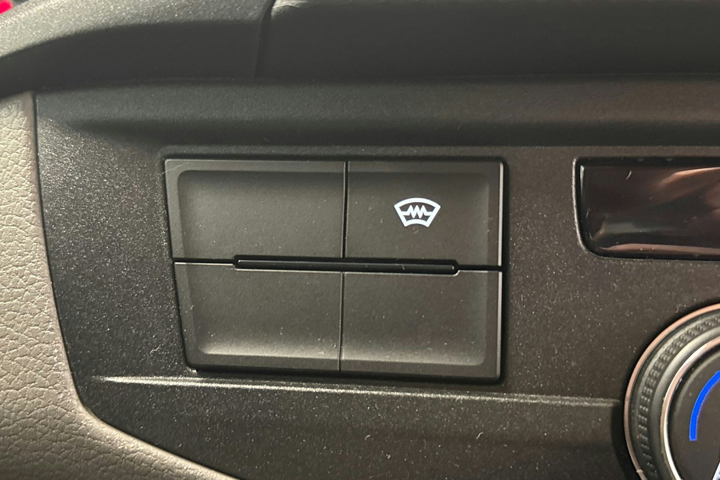 musta Volkswagen Transporter 2022 kuva 22.