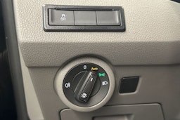 musta Volkswagen Transporter 2022 kuva 26.