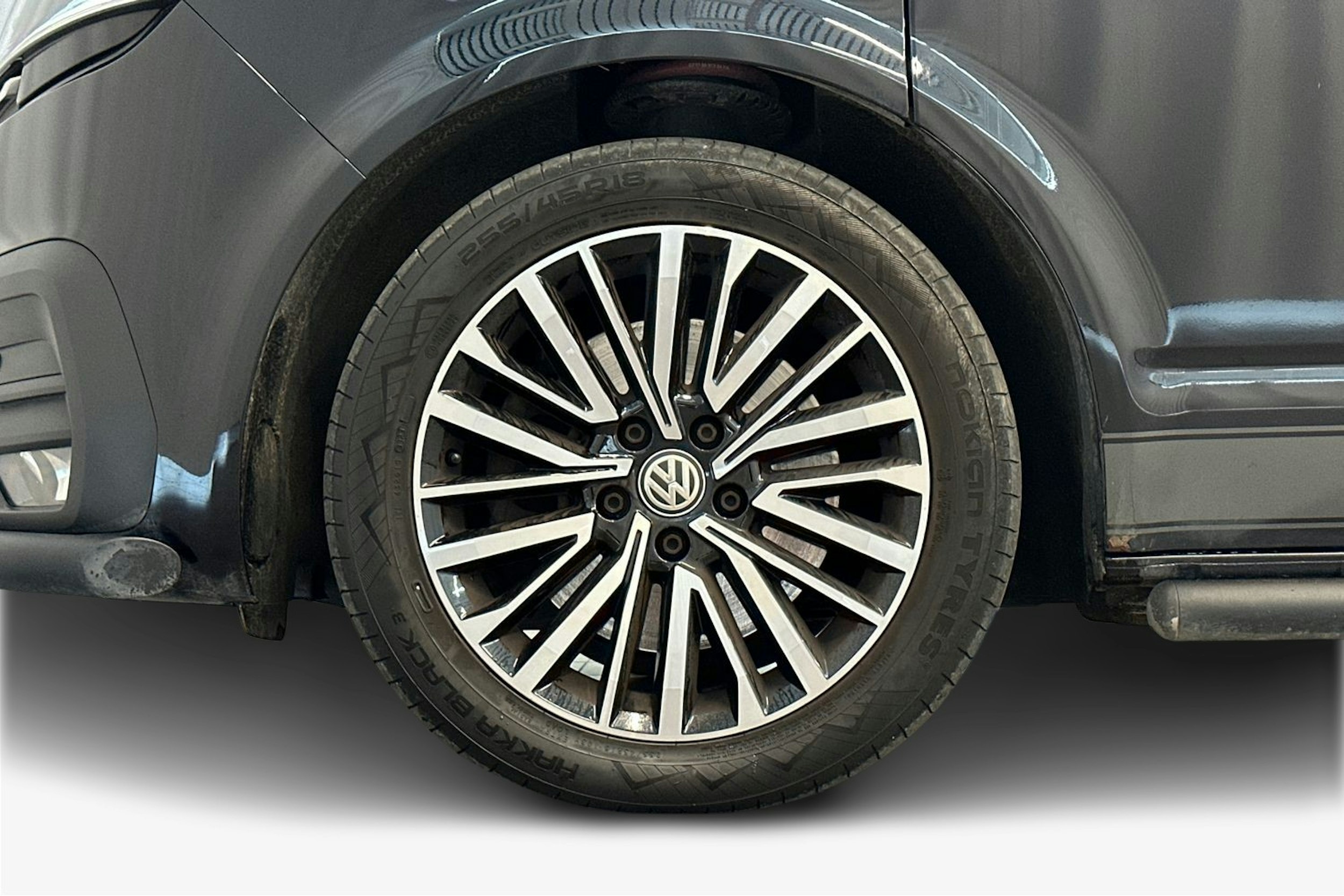 musta Volkswagen Transporter 2022 kuva 11.
