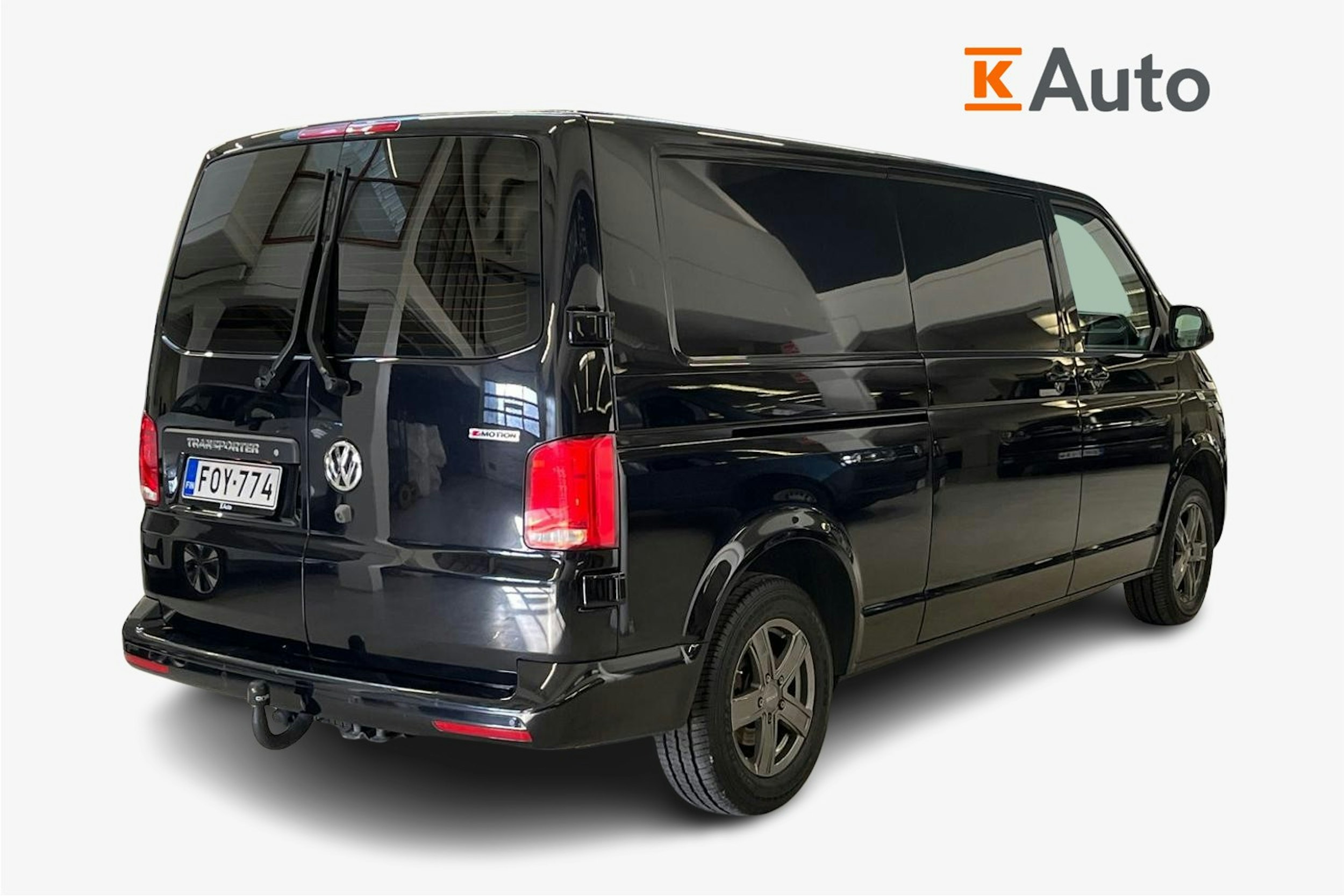 musta Volkswagen Transporter 2022 kuva 2.
