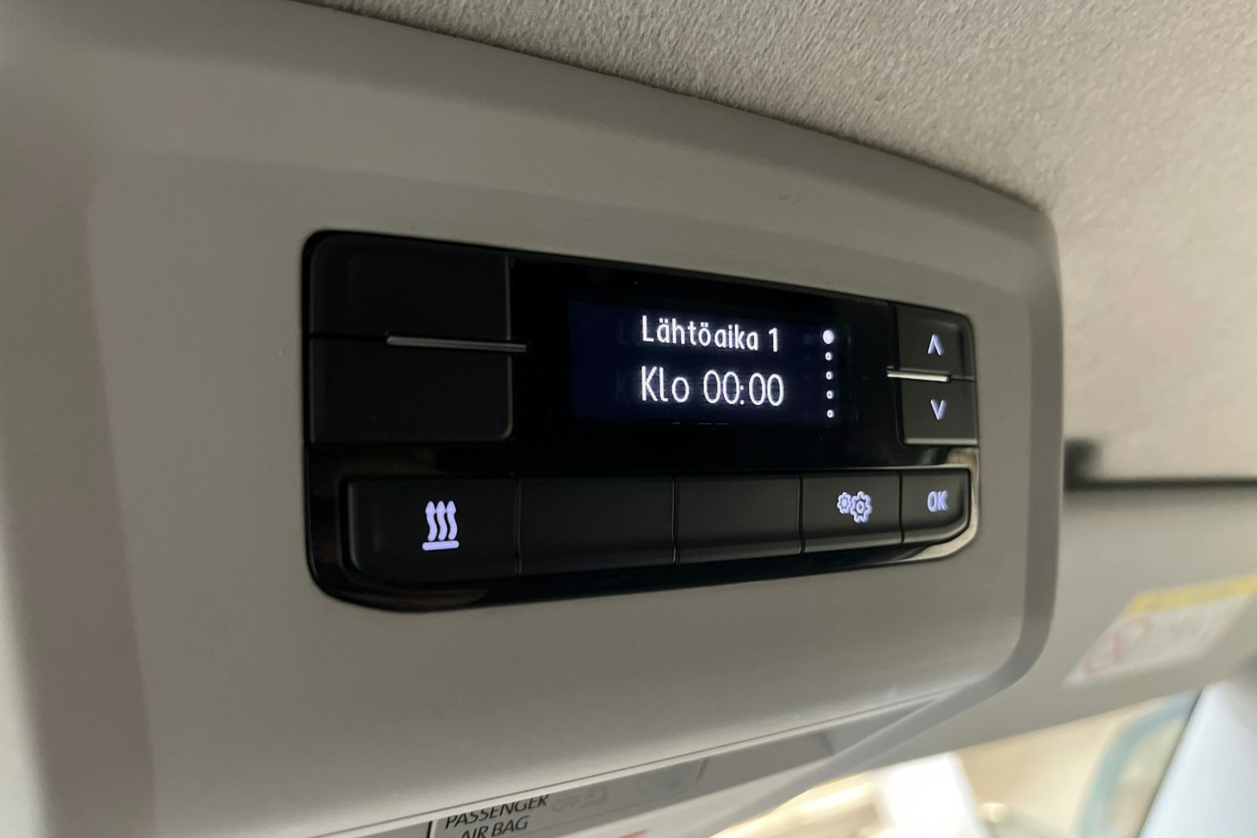 musta Volkswagen Transporter 2022 kuva 22.