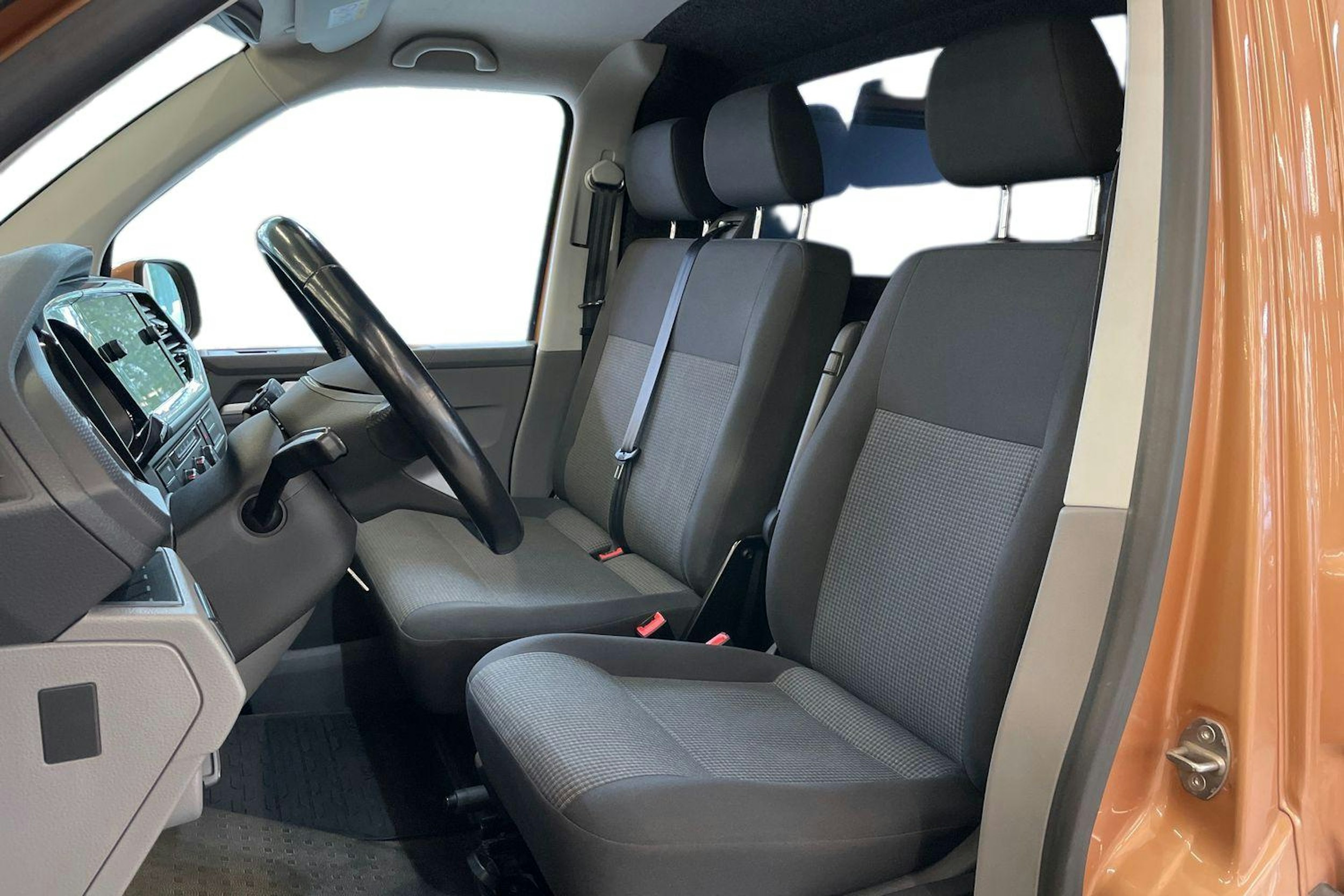 Oranssi Volkswagen TRANSPORTER 2022 kuva 10.
